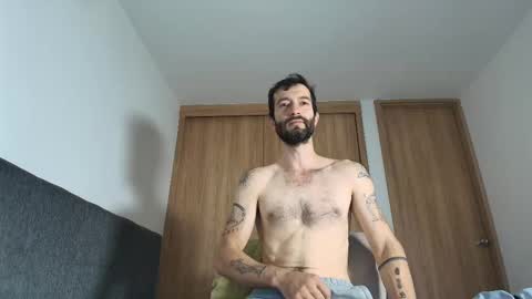 Snapshot of alejandro_bigcock chatting on September 2025 02:59:01 AM Alejandro Hernndez online show from September 2025 02:59:01 AM