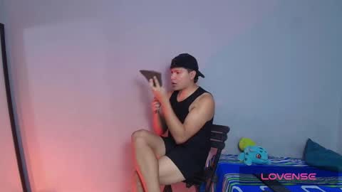 Snapshot of alejandro_vt chatting on November 2025 12:16:01 PM Alejandro G online show from November 2025 12:16:01 PM