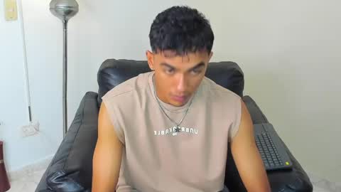 Snapshot of alejandro_williams chatting on June 2026 09:07:02 PM Alejandro williams online show from June 2026 09:07:02 PM