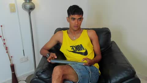 Snapshot of alejandro_williams chatting on June 2026 07:02:02 PM Alejandro williams online show from June 2026 07:02:02 PM