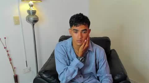 Snapshot of alejandro_williams chatting on June 2026 07:23:01 PM Alejandro williams online show from June 2026 07:23:01 PM