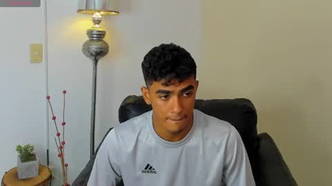 Snapshot of alejandro_williams chatting on June 2026 06:39:01 PM Alejandro williams online show from June 2026 06:39:01 PM