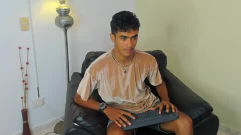 Snapshot of alejandro_williams chatting on June 2026 09:16:01 PM Alejandro williams online show from June 2026 09:16:01 PM
