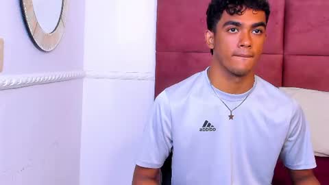 Snapshot of alejandro_williams chatting on July 2026 08:25:01 PM Alejandro williams online show from July 2026 08:25:01 PM