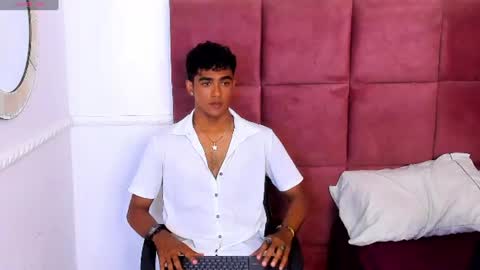 Snapshot of alejandro_williams chatting on July 2026 07:39:01 PM Alejandro williams online show from July 2026 07:39:01 PM
