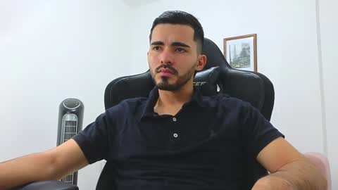 alejandroo_7 online show from January 2025 11:31:01 PM