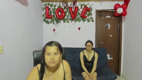 Snapshot of alejita_smithh chatting on February 2025 01:00:02 PM zoe and Kataleya online show from February 2025 01:00:02 PM