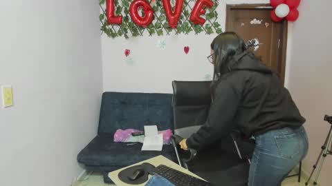 Snapshot of alejita_smithh chatting on March 2025 12:45:01 PM zoe and Kataleya online show from March 2025 12:45:01 PM