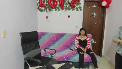 Snapshot of alejita_smithh chatting on March 2025 12:26:02 PM zoe and Kataleya online show from March 2025 12:26:02 PM