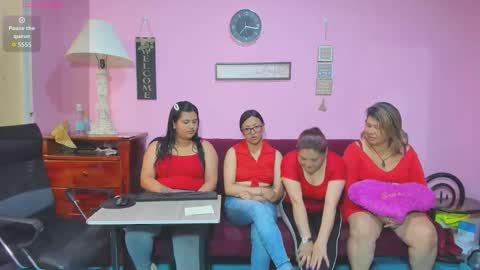 Snapshot of alejita_smithh chatting on September 2025 12:16:01 PM zoe and Kataleya online show from September 2025 12:16:01 PM