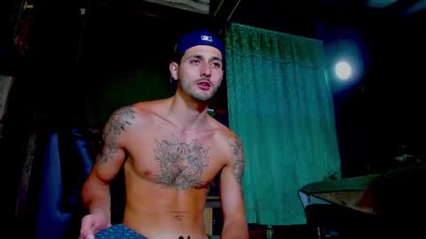 Snapshot of alejo_323__ chatting on June 2026 02:14:01 AM alejo_323__ online show from June 2026 02:14:01 AM