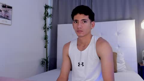 Snapshot of alejo_exotic chatting on May 2026 12:35:02 PM alejo_exotic online show from May 2026 12:35:02 PM