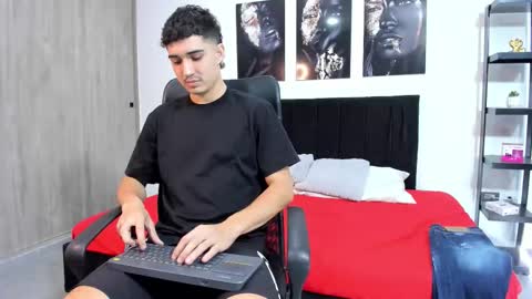 alejo_gray1 online show from February 2026 09:07:01 PM