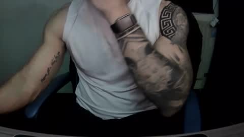 alejoduarte16 online show from November 2025 05:52:01 PM