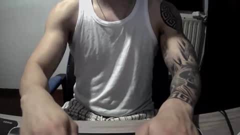 alejoduarte16 online show from April 2026 12:13:01 PM