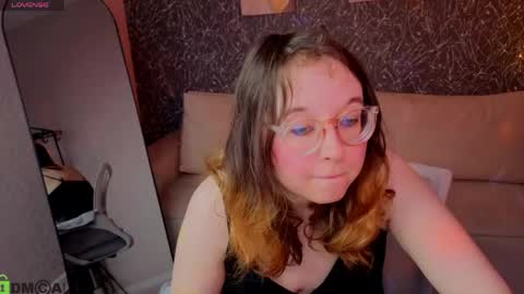 Snapshot of aleks_caste chatting on May 2026 09:06:01 AM Aleks online show from May 2026 09:06:01 AM