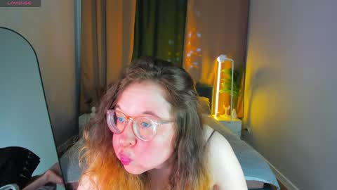 Snapshot of aleks_caste chatting on May 2026 05:21:02 PM Aleks online show from May 2026 05:21:02 PM