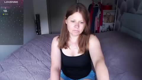 Snapshot of aleksasamui chatting on July 2026 06:17:02 AM Aleksa online show from July 2026 06:17:02 AM