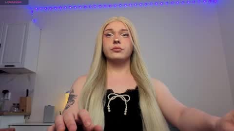 ALENA  INDEPENDENT MODEL online show from April 2026 02:27:02 PM