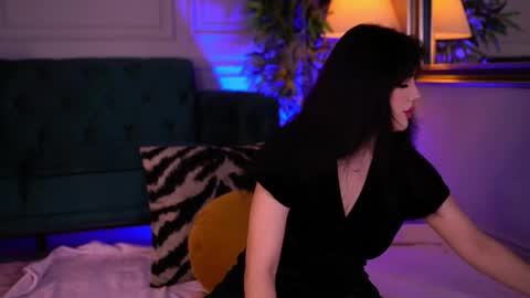 alenacapricious online show from November 2025 06:06:02 PM