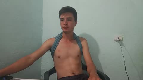 Snapshot of aleo_011 chatting on January 2025 01:32:01 AM Alejandro online show from January 2025 01:32:01 AM