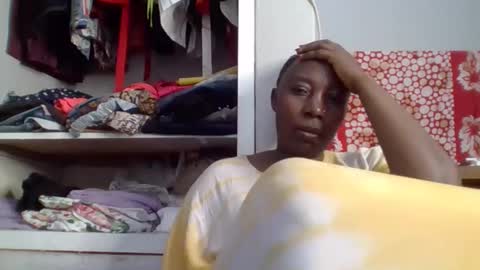 Snapshot of alesha_ chatting on October 2025 08:00:02 AM Noreen Kennth and Emilly online show from October 2025 08:00:02 AM