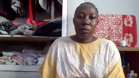 Snapshot of alesha_ chatting on October 2025 08:11:02 AM Noreen Kennth and Emilly online show from October 2025 08:11:02 AM