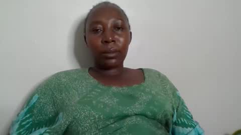 Snapshot of alesha_ chatting on November 2025 08:01:01 PM Noreen Kennth and Emilly online show from November 2025 08:01:01 PM