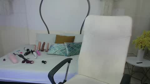 Snapshot of aleska_swarovski chatting on January 2025 03:46:01 PM Aleska 3 online show from January 2025 03:46:01 PM