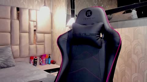 Alessandro King online show from January 2025 04:59:01 PM