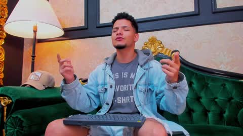 Alessandro King online show from January 2025 12:28:02 PM