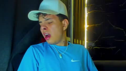 Alessandro online show from April 2026 03:50:01 AM