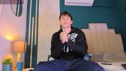 Alessandro Dybala online show from December 2025 12:45:01 PM