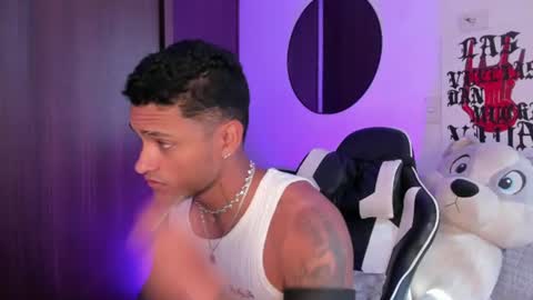 Snapshot of alessandro_vanni chatting on June 2026 01:36:01 PM Alessandro Vanni online show from June 2026 01:36:01 PM