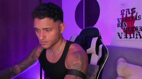 Snapshot of alessandro_vanni chatting on July 2026 03:14:01 AM Alessandro Vanni online show from July 2026 03:14:01 AM