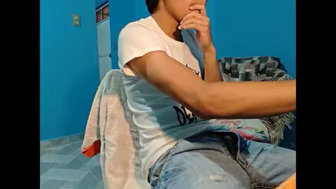 Snapshot of alessandrodmv chatting on October 2025 06:09:01 AM alessandrodmv online show from October 2025 06:09:01 AM