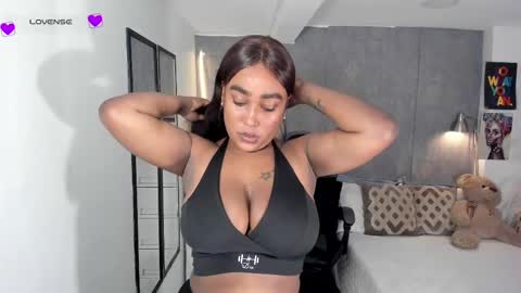 Snapshot of alessia_anderson07 chatting on September 2025 10:44:01 PM Yy  online show from September 2025 10:44:01 PM