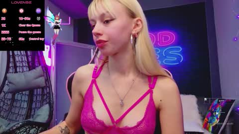 alessiacroft online show from October 2025 04:40:01 AM