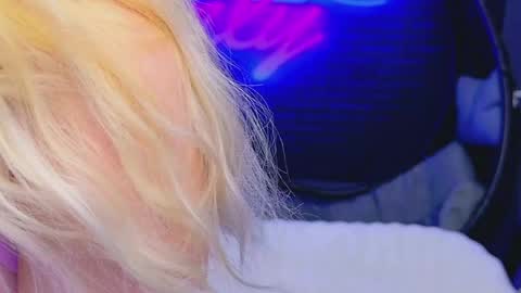 alessiacroft online show from April 2026 04:10:02 AM