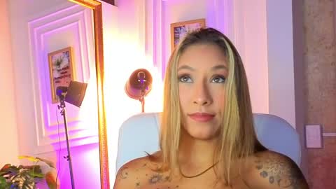 Alessia online show from April 2026 10:07:01 AM