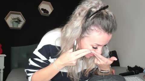 alesys69 online show from December 2024 08:39:01 PM