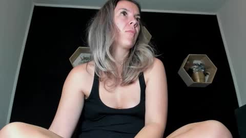 alesys69 online show from October 2025 10:21:02 PM