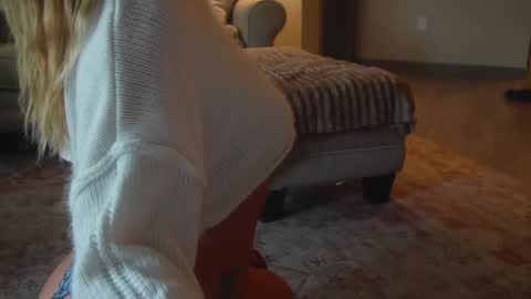 Snapshot of alex499990 chatting on January 2025 08:00:02 PM alex online show from January 2025 08:00:02 PM