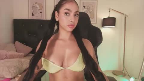 Snapshot of alex4diaz chatting on January 2026 01:43:01 AM Alexa online show from January 2026 01:43:01 AM