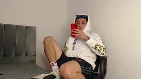 Owen online show from December 2024 04:48:02 AM