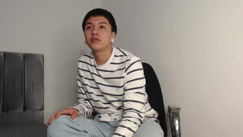 Owen online show from November 2025 01:44:01 AM