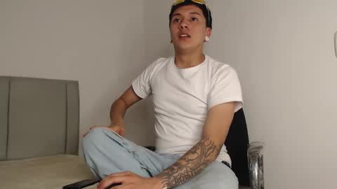 Snapshot of alex__lover chatting on February 2026 02:04:02 AM Owen online show from February 2026 02:04:02 AM