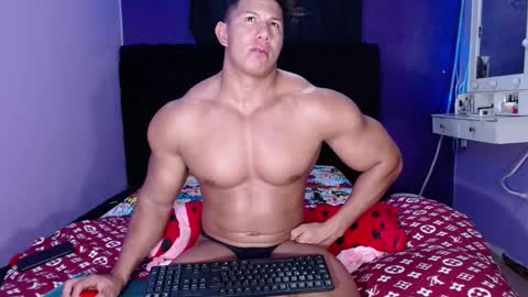 Snapshot of alex_bigcumvez chatting on January 2025 03:18:01 AM perseuz online show from January 2025 03:18:01 AM