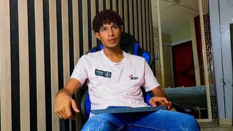 Alexander  online show from May 2026 07:33:02 PM
