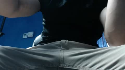 Snapshot of alex_blu chatting on December 2025 11:05:01 AM Alex online show from December 2025 11:05:01 AM